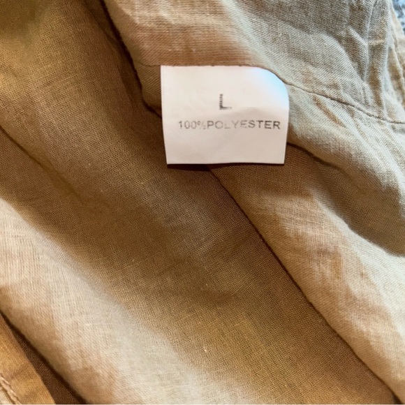 Chic Tan Blouse with Textured Accents - Picture 4 of 6